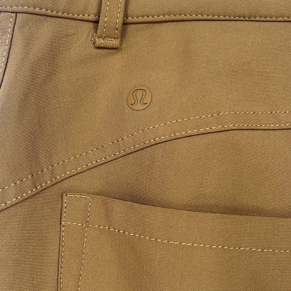 lululemon athletica “City Sleek 5 Pocket 7/8 Pants, Size 10 - Picture 11 of 13
